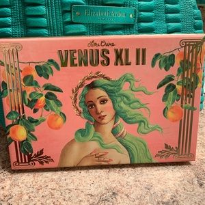Lime crime Venus XL II eyeshadow palette